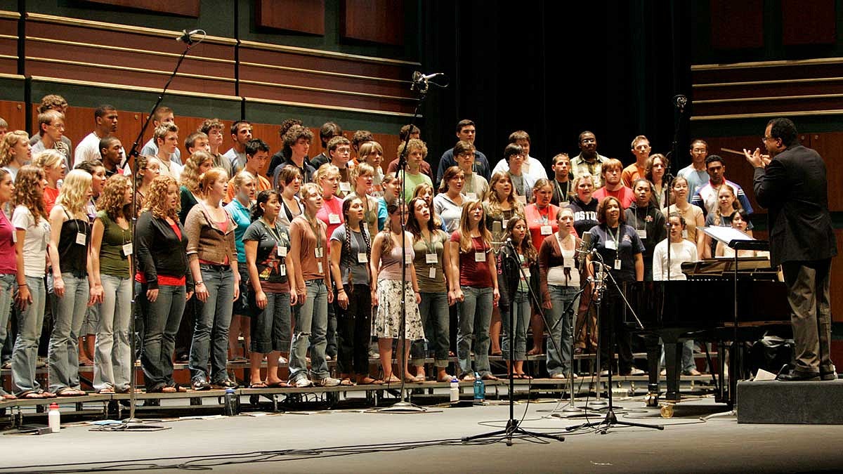 Stangeland Family Youth Choral Academy rehearsing for their performance in the Oregon Bach Festival