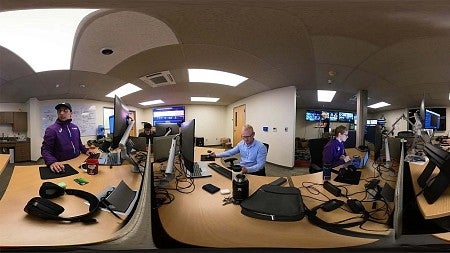 Students in the UO cybersecurity operations center