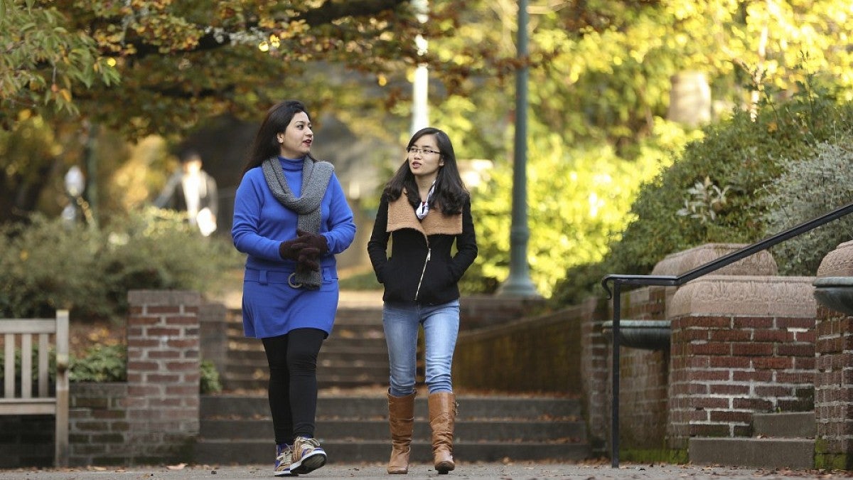 Fulbright scholars Tooba Ahmed (left) and Thanh Nguyen are teaching noncredit language classes at the UO this year
