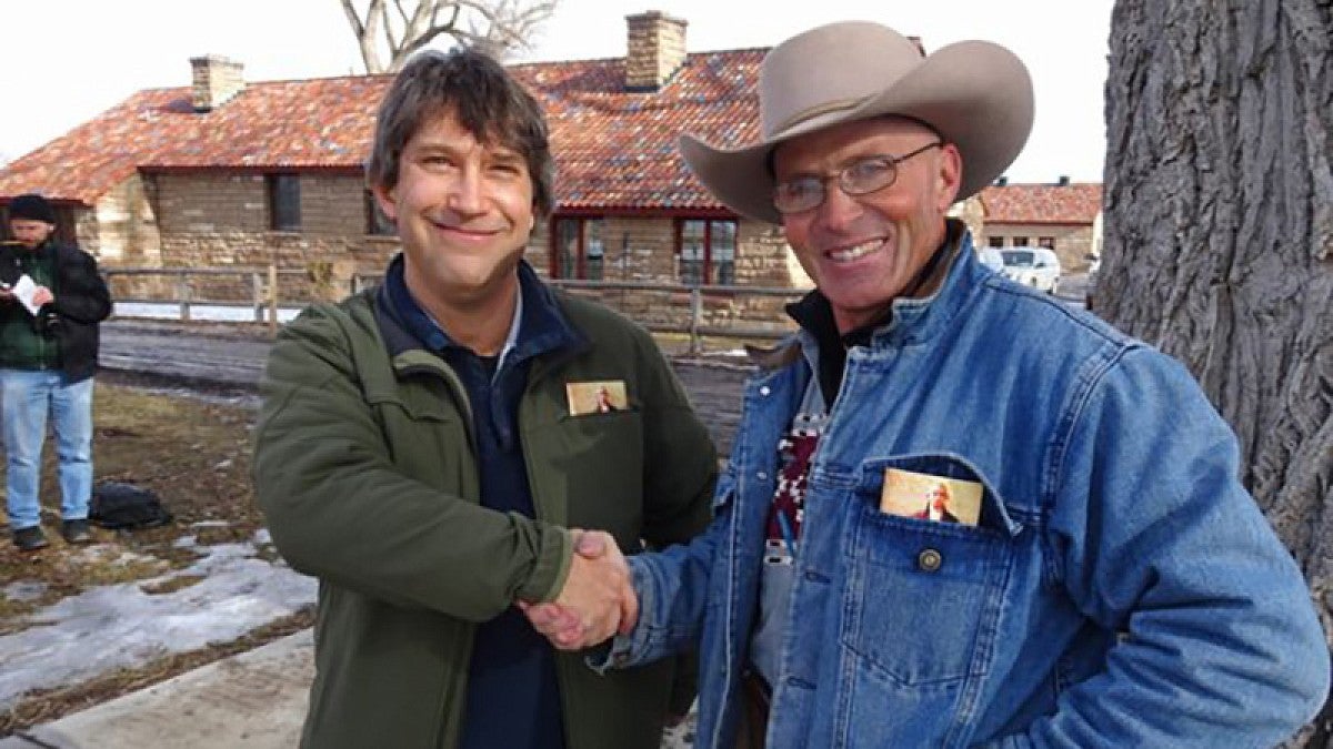 Peter Walker (left) and Robert 'Lavoy' Finicum, a militia member who was later killed in a standoff with police.