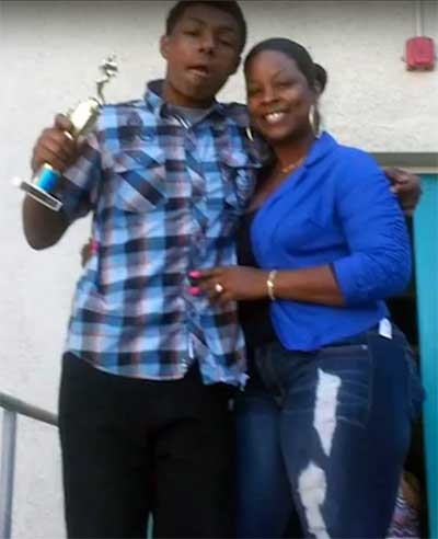 Kayvon Thibodeaux and his mom