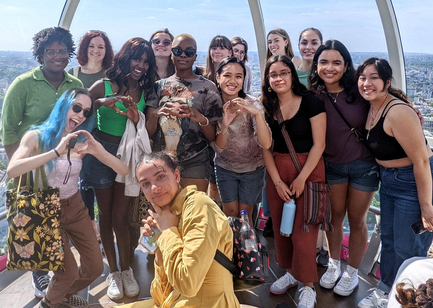UO students ride the London Eye