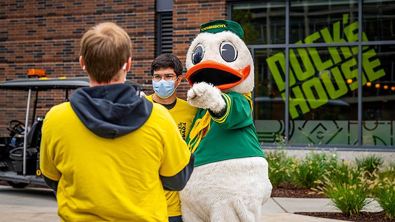 The Duck with students during the 2021 Move in week