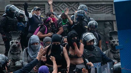 Women protesters in Mexico