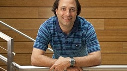 Biology professor Cris Niell