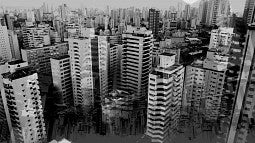 Crowded city buildings (Photo: Alessandro Di Credico)