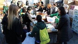 Service project prior to a previous UO bowl game