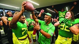 Willie Taggart with team