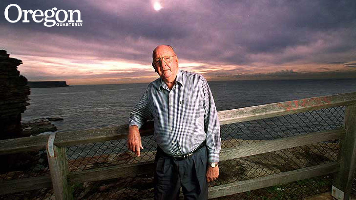 Australian "Angel" Don Ritchie kindly listened to people on the brink of suicide, helping 160 choose to live. Photograph by Marco Del Grande (Sydney Morning Herald)