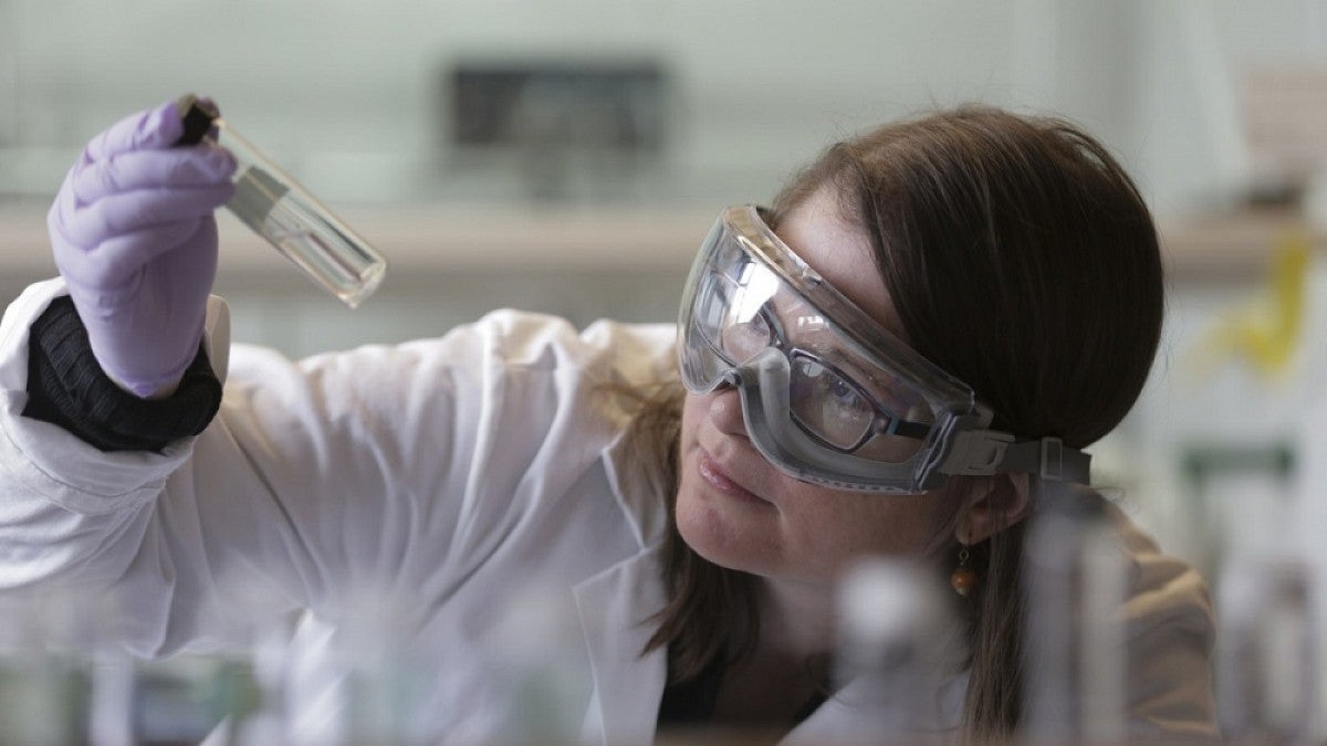 Woman in chemistry lab