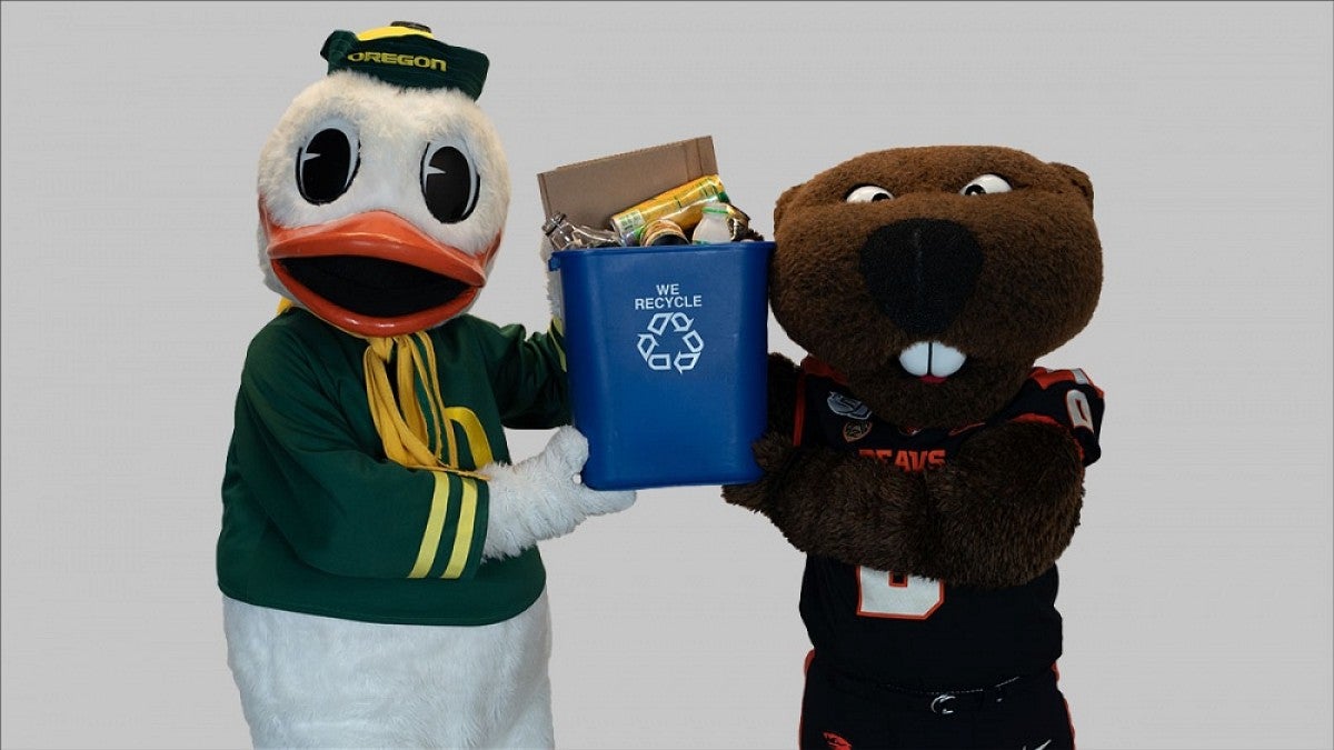 Duck and Beaver with recycle bin