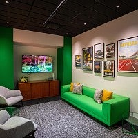 UO poster room